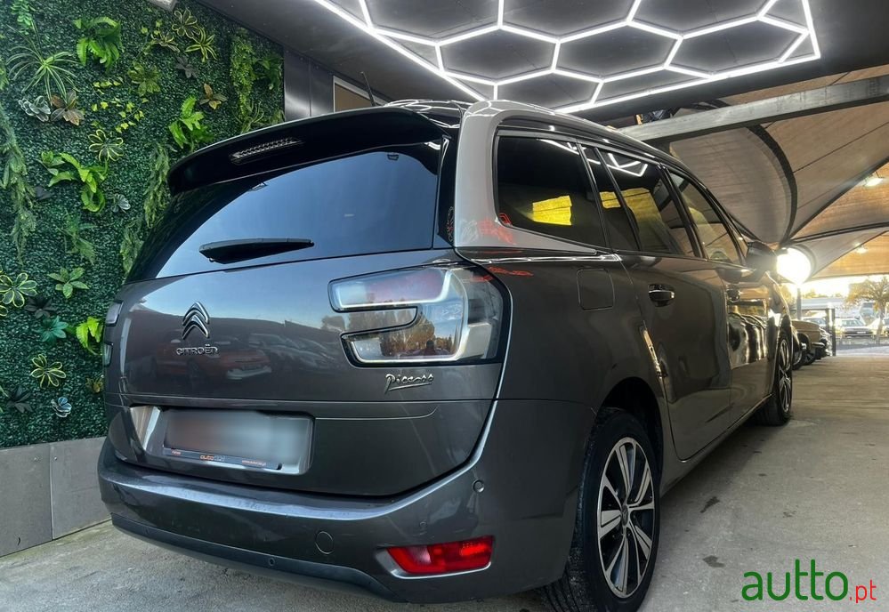 2019' Citroen C4 Grand Picasso photo #6