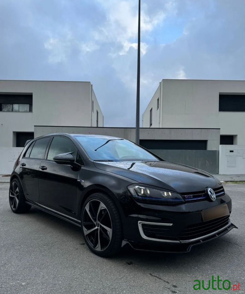 2015' Volkswagen Golf 1.4 Gte Plug-In photo #2