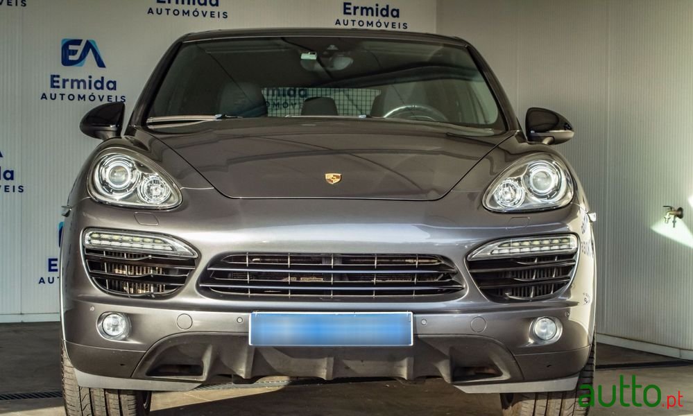 2014' Porsche Cayenne photo #2