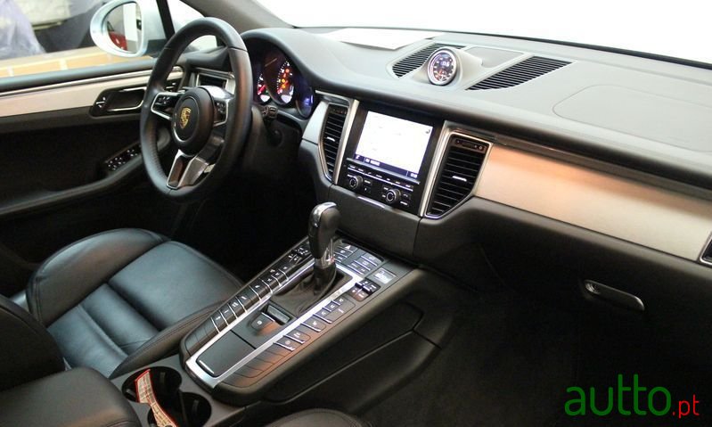 2014' Porsche Macan photo #6