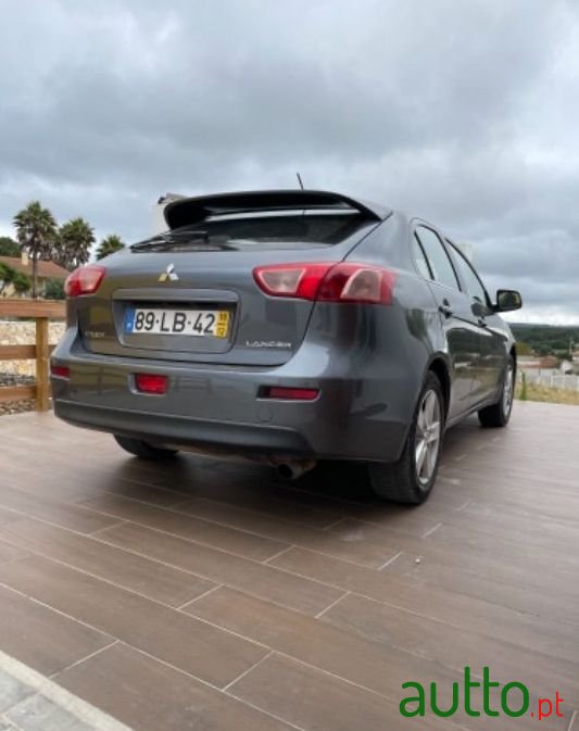 2010' Mitsubishi Lancer Sportback photo #5