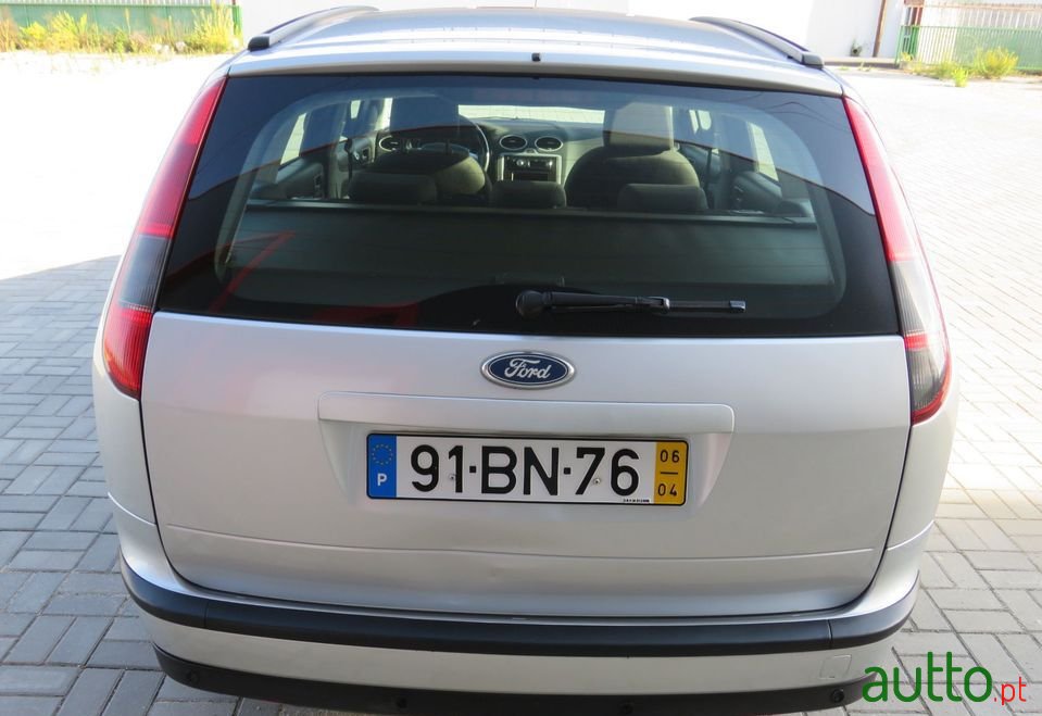 2006' Ford Focus Sw photo #4