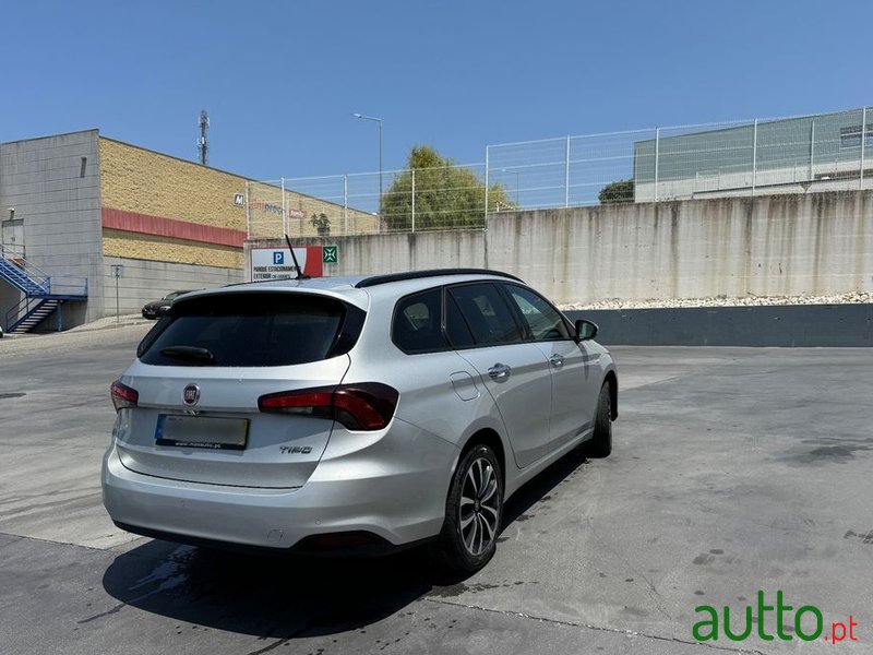2019' Fiat Tipo Station Wagon photo #4