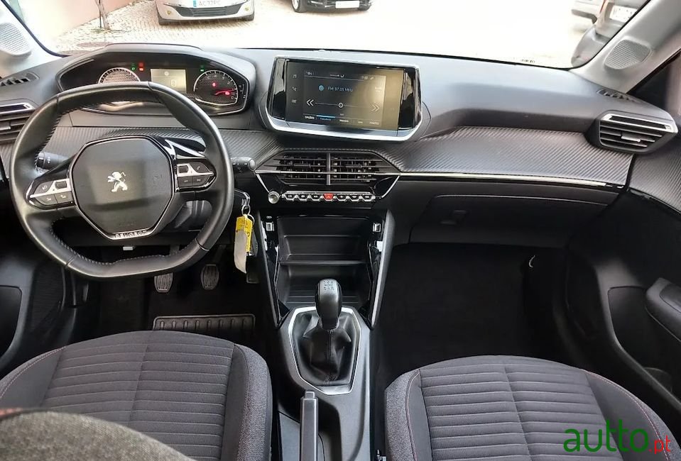 2019' Peugeot 208 photo #5