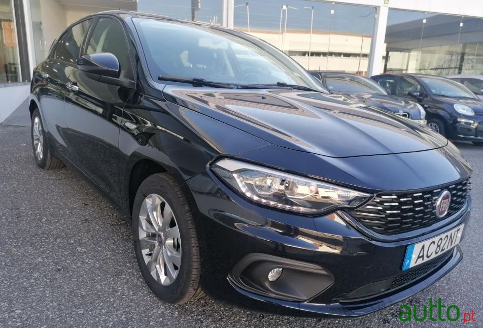 2020' Fiat Tipo photo #2