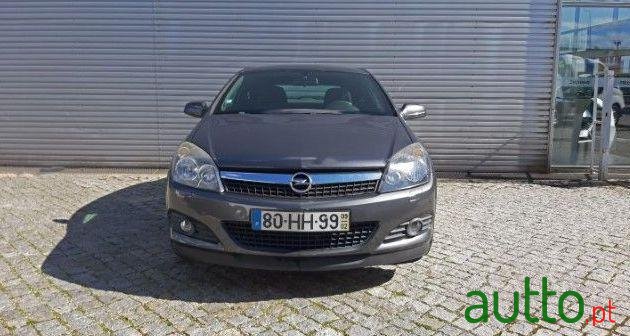 2009' Opel Astra Gtc photo #3