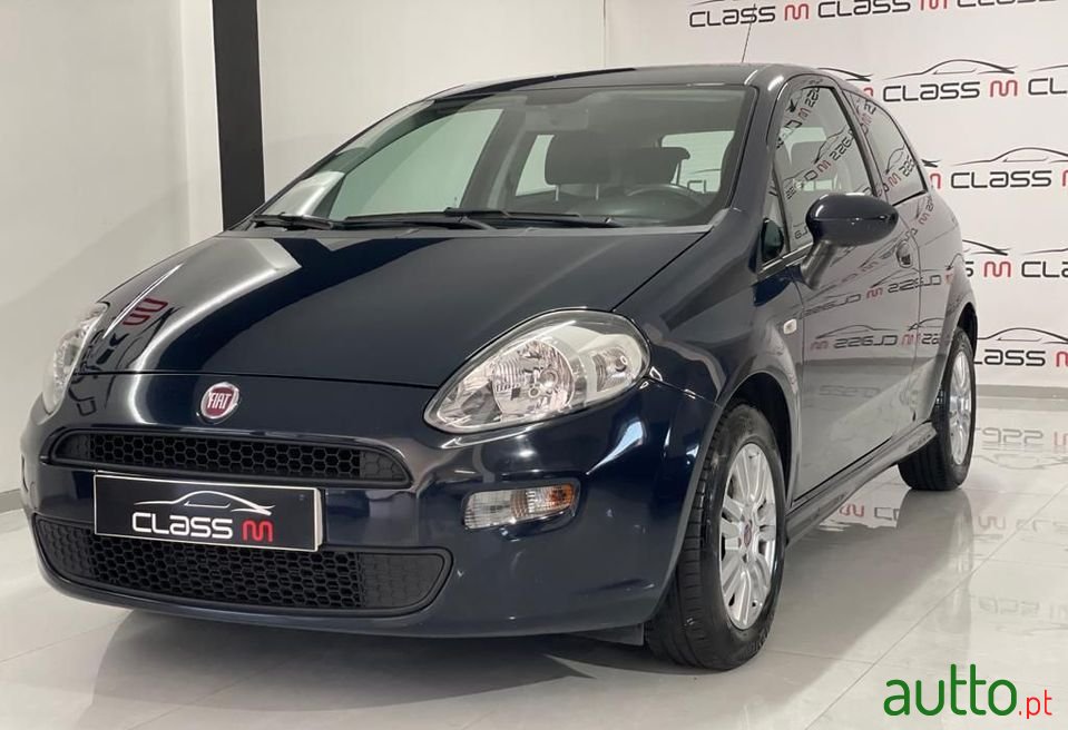 2015' Fiat Punto Evo photo #2