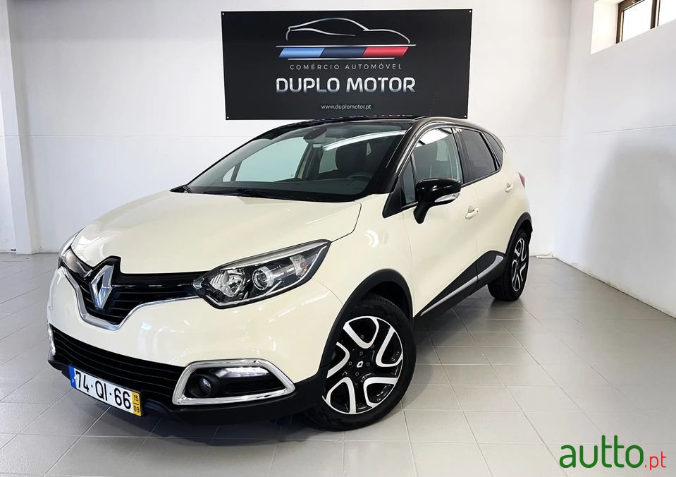 2015' Renault Captur photo #1