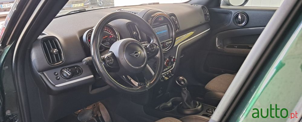2019' MINI Countryman photo #5