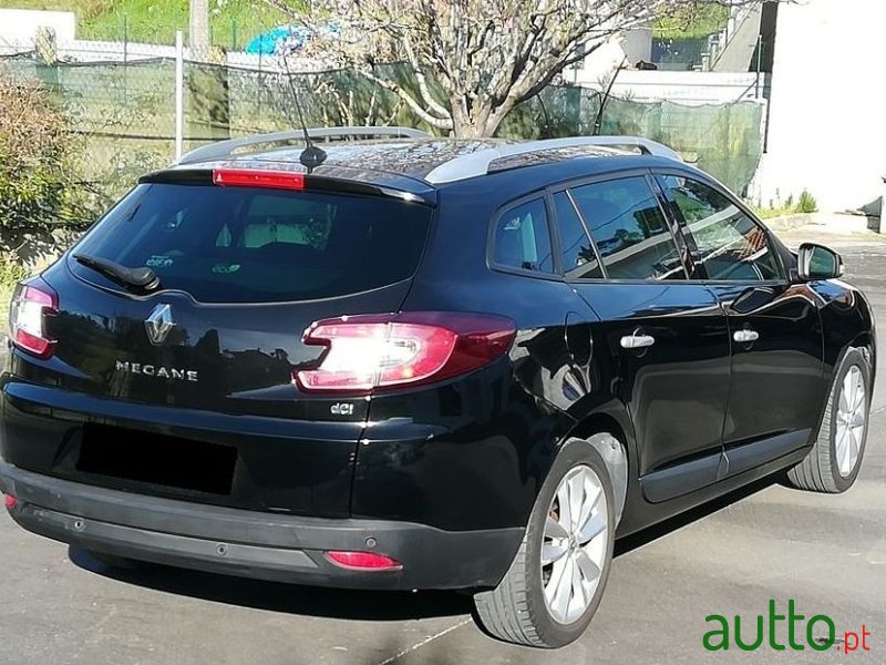 2010' Renault Megane Sport Tourer photo #1