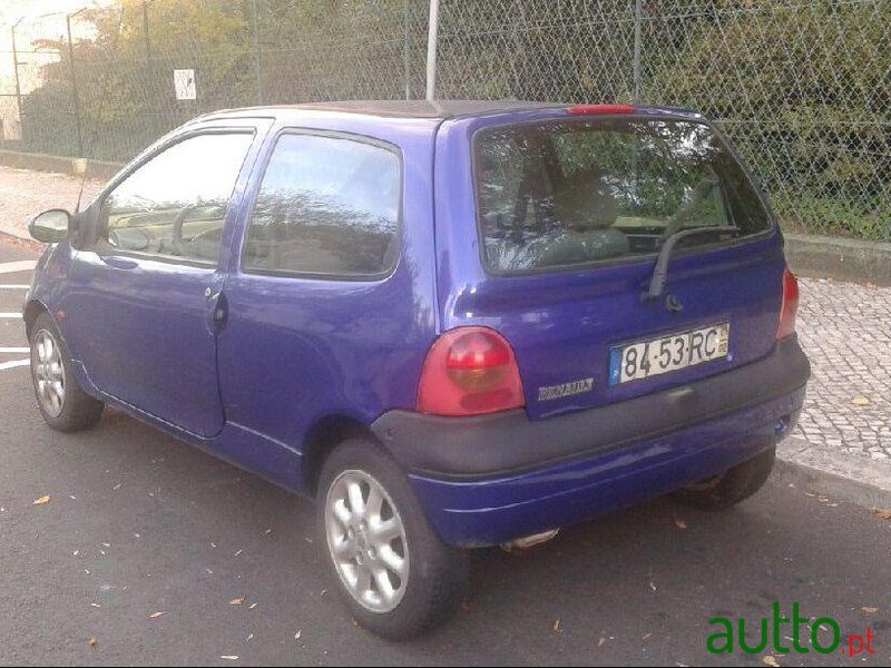 2001' Renault Twingo 1.2 photo #2