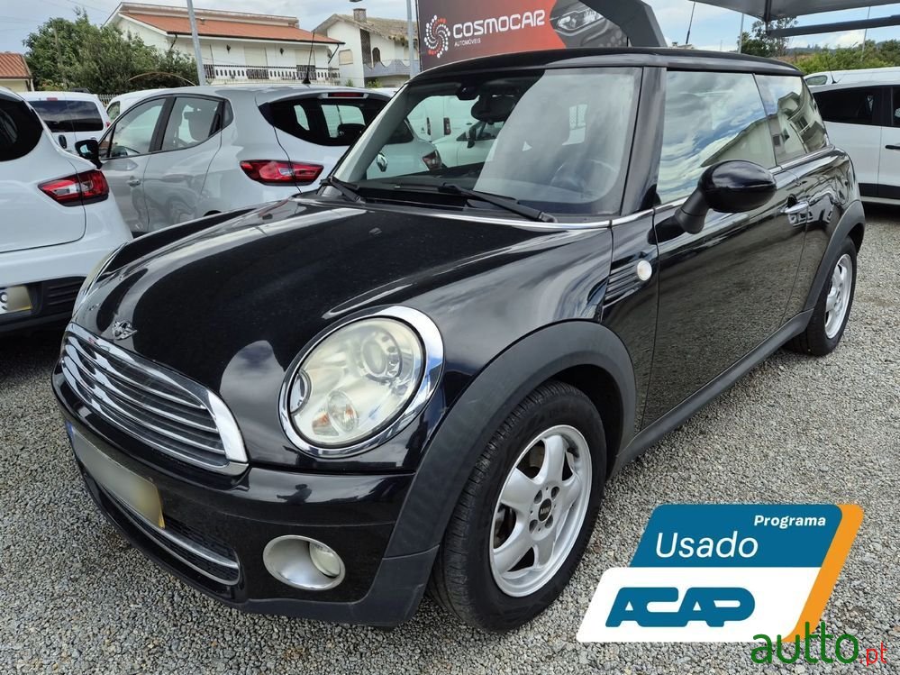 2009' MINI Cooper D photo #1