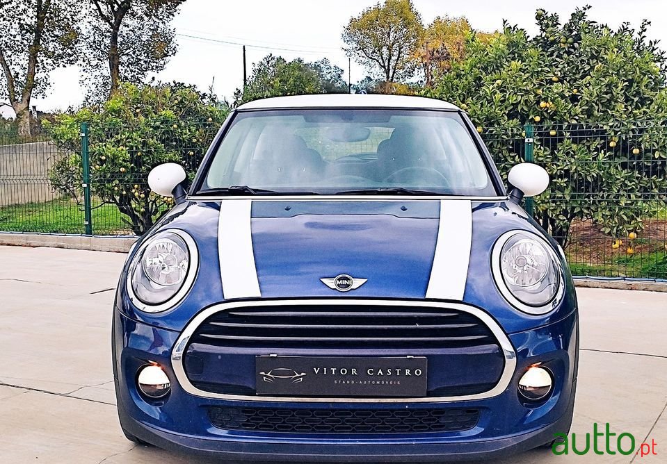 2017' MINI Cooper photo #2