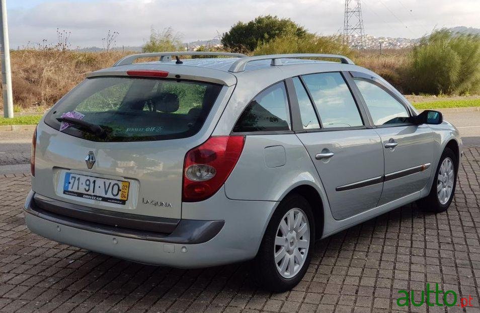 2002' Renault Laguna Break photo #3
