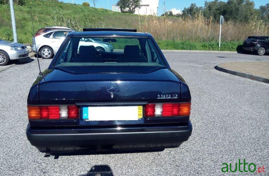 1992' Mercedes-Benz 190 photo #1