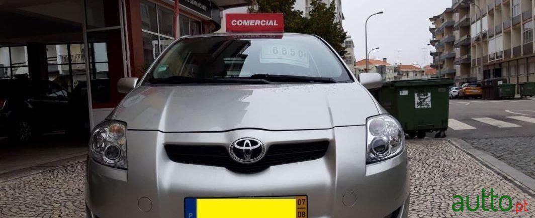 2007' Toyota Auris photo #2