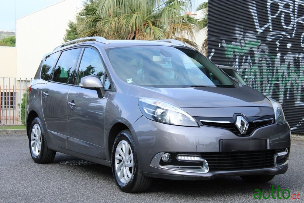 2014' Renault Grand Scenic photo #3