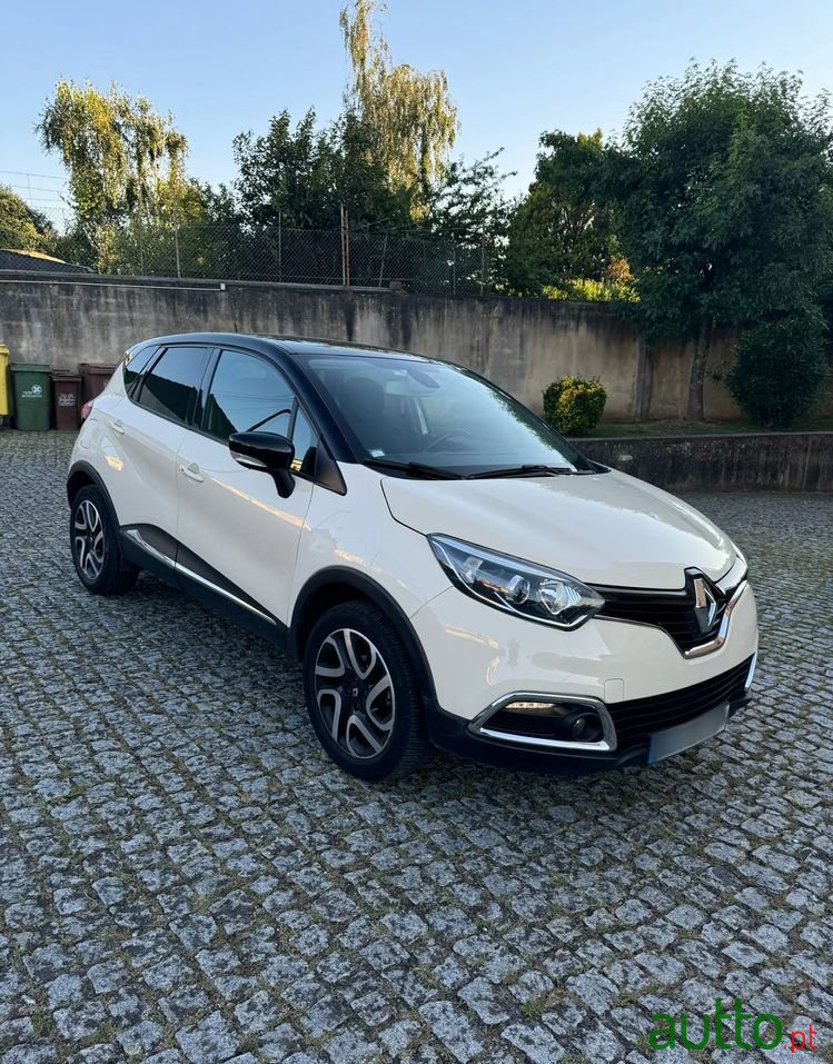 2016' Renault Captur photo #1
