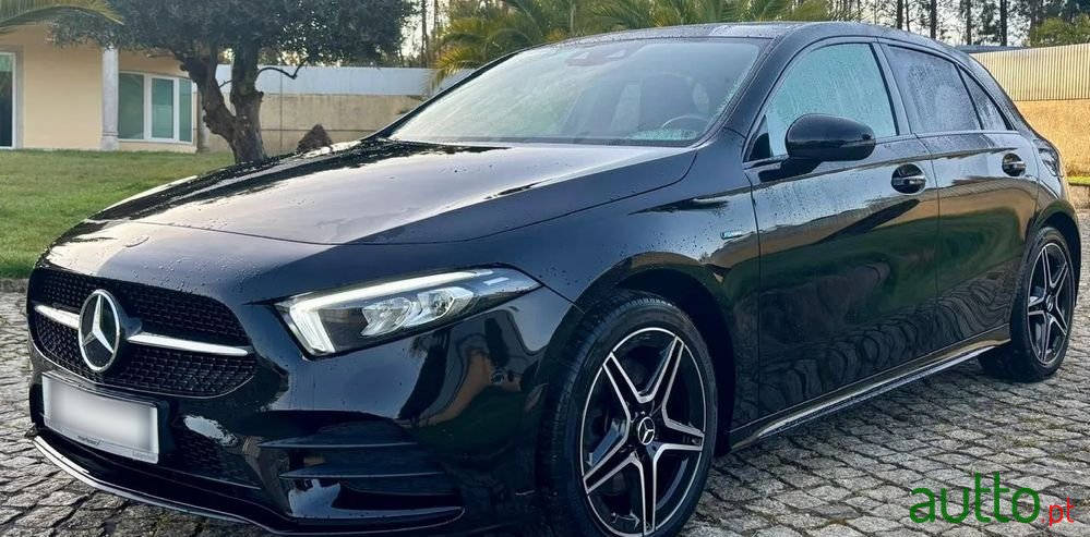 2022' Mercedes-Benz Classe A photo #1