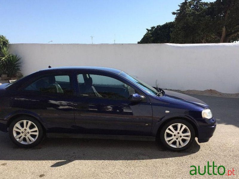 2001' Opel Astra-Coupe Sport 16V photo #1