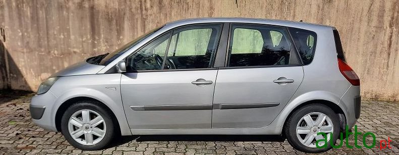 2005' Renault Scenic photo #2