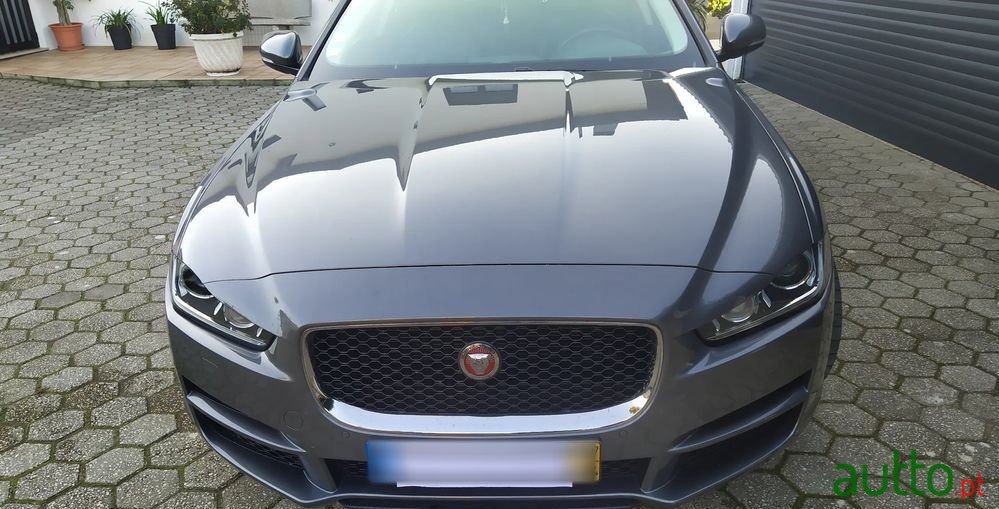 2017' Jaguar XE 2.0 D Prestige Aut. photo #6