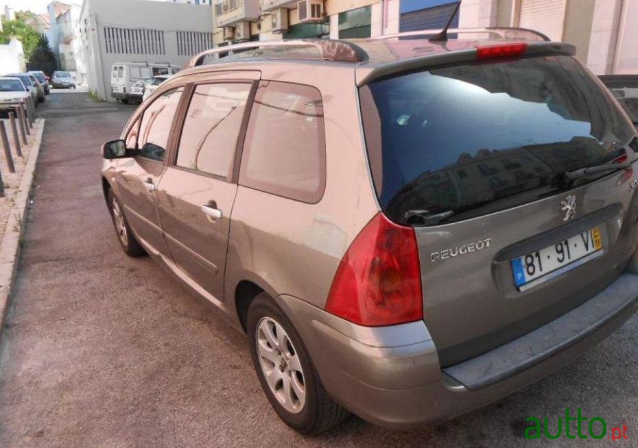 2003' Peugeot 307 Sw photo #2