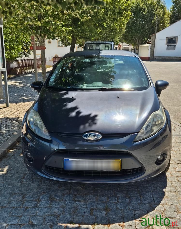 2010' Ford Fiesta photo #6