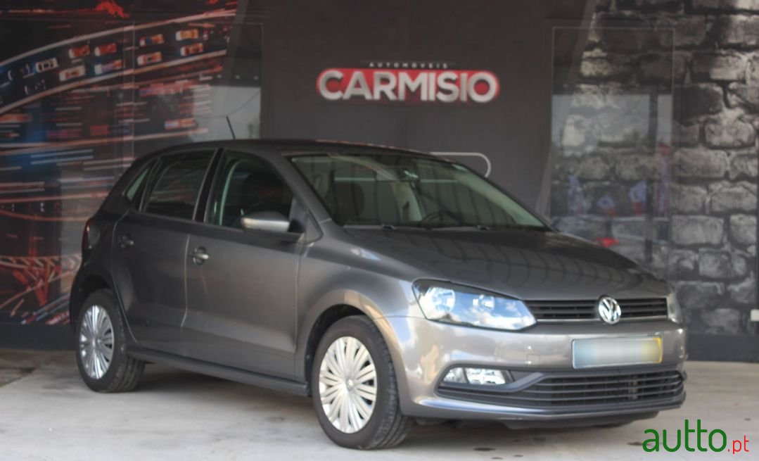 2017' Volkswagen Polo photo #1