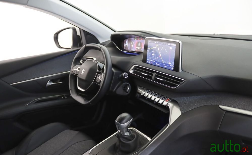 2019' Peugeot 3008 photo #5