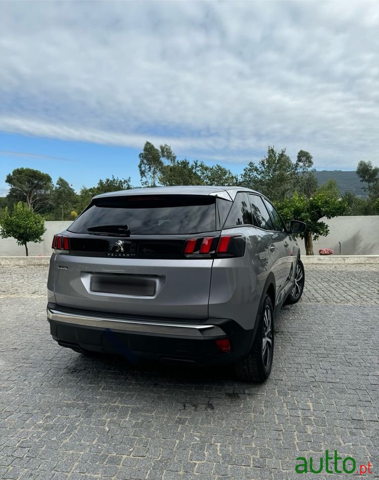 2019' Peugeot 3008 photo #3