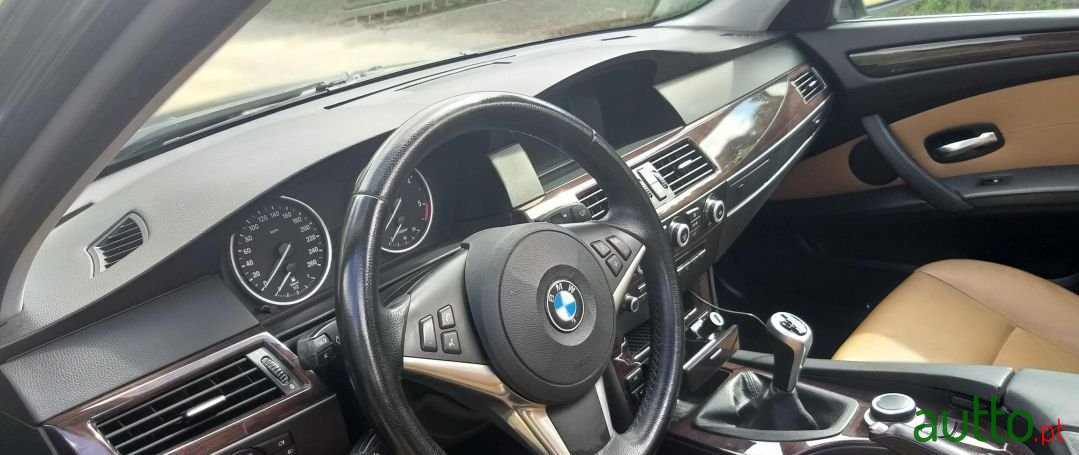 2008' BMW 520 photo #5