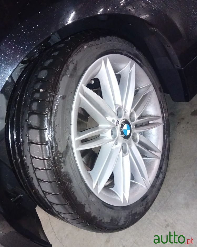 2009' BMW Série 1 D photo #5