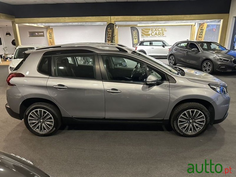 2019' Peugeot 2008 photo #5