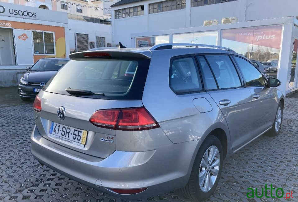 2017' Volkswagen Golf- Variant photo #4
