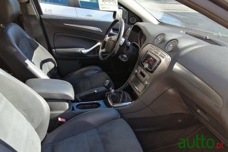 2008' Ford Mondeo photo #3