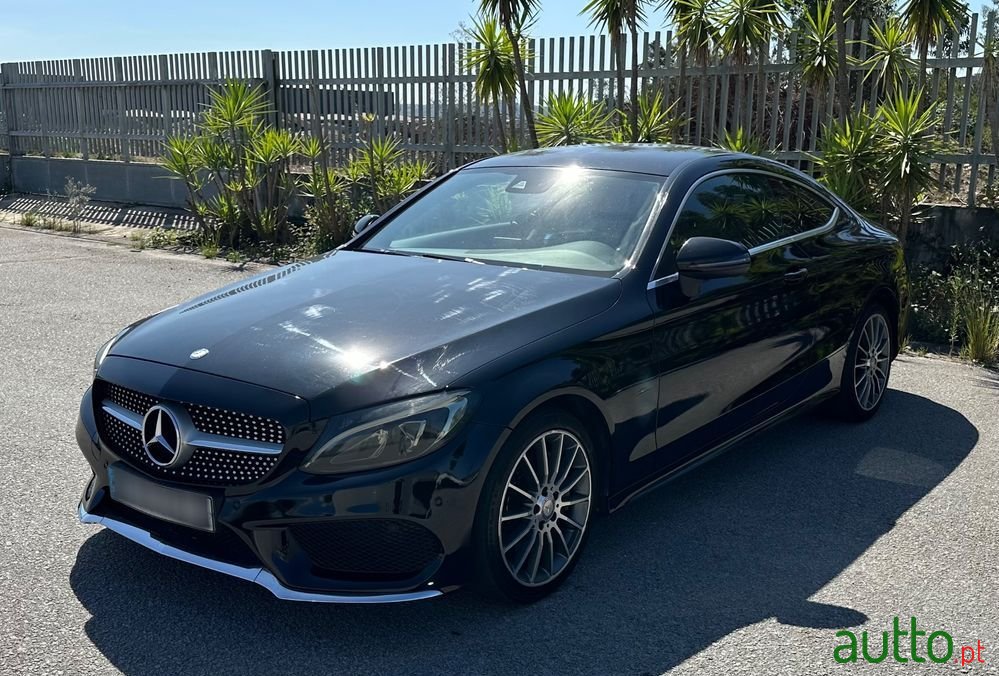 2015' Mercedes-Benz Classe C photo #3