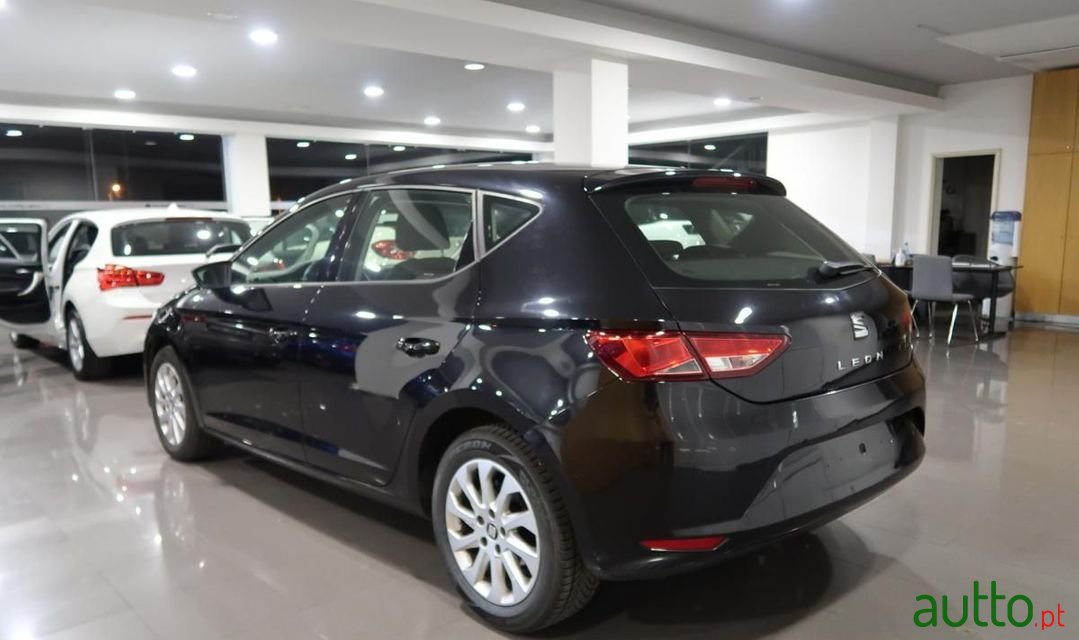 2013' SEAT Leon photo #6