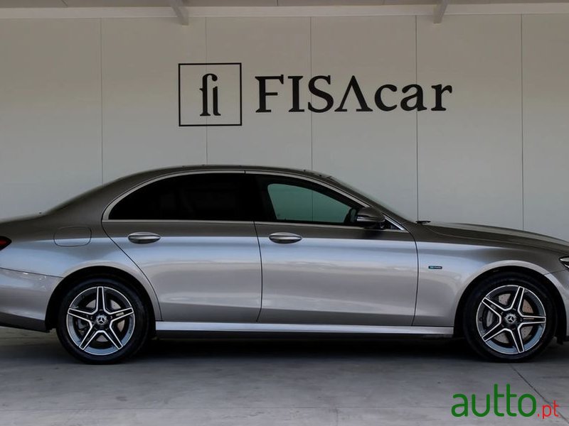 2021' Mercedes-Benz Classe E De Amg Line photo #6