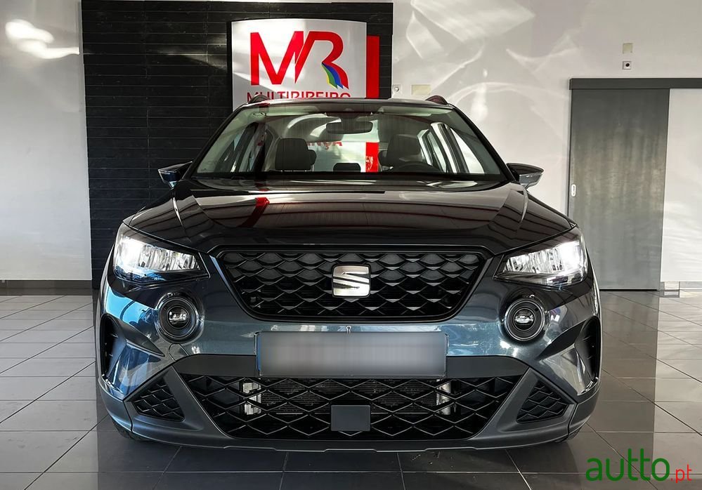 2022' SEAT Arona 1.0 Tsi Style photo #2