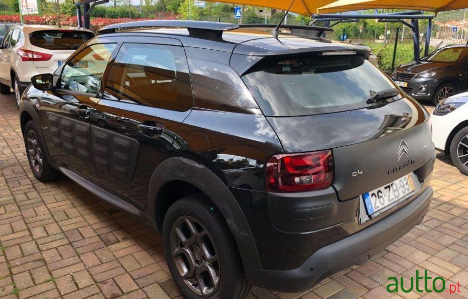 2018' Citroen C4 Cactus photo #2