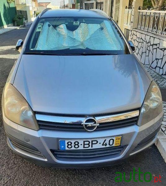2006' Opel Astra Caravan photo #1
