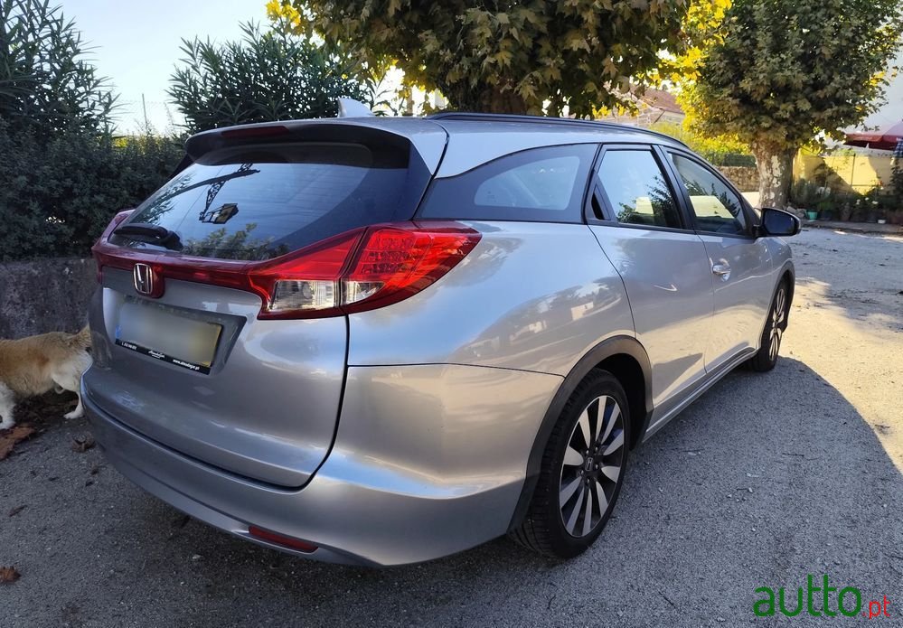 2016' Honda Civic Tourer photo #4