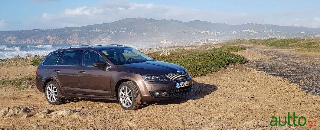 2014' Skoda Octavia Break photo #3