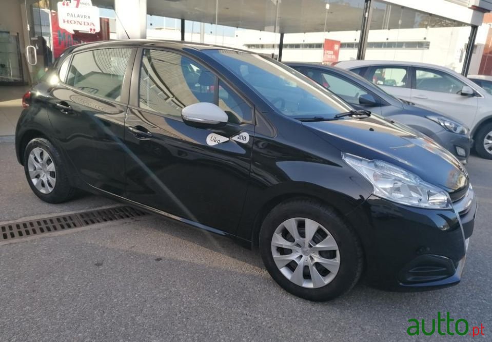 2017' Peugeot 208 photo #3