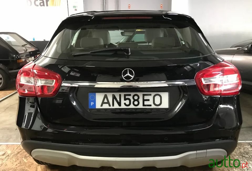 2018' Mercedes-Benz Gla-180 photo #4