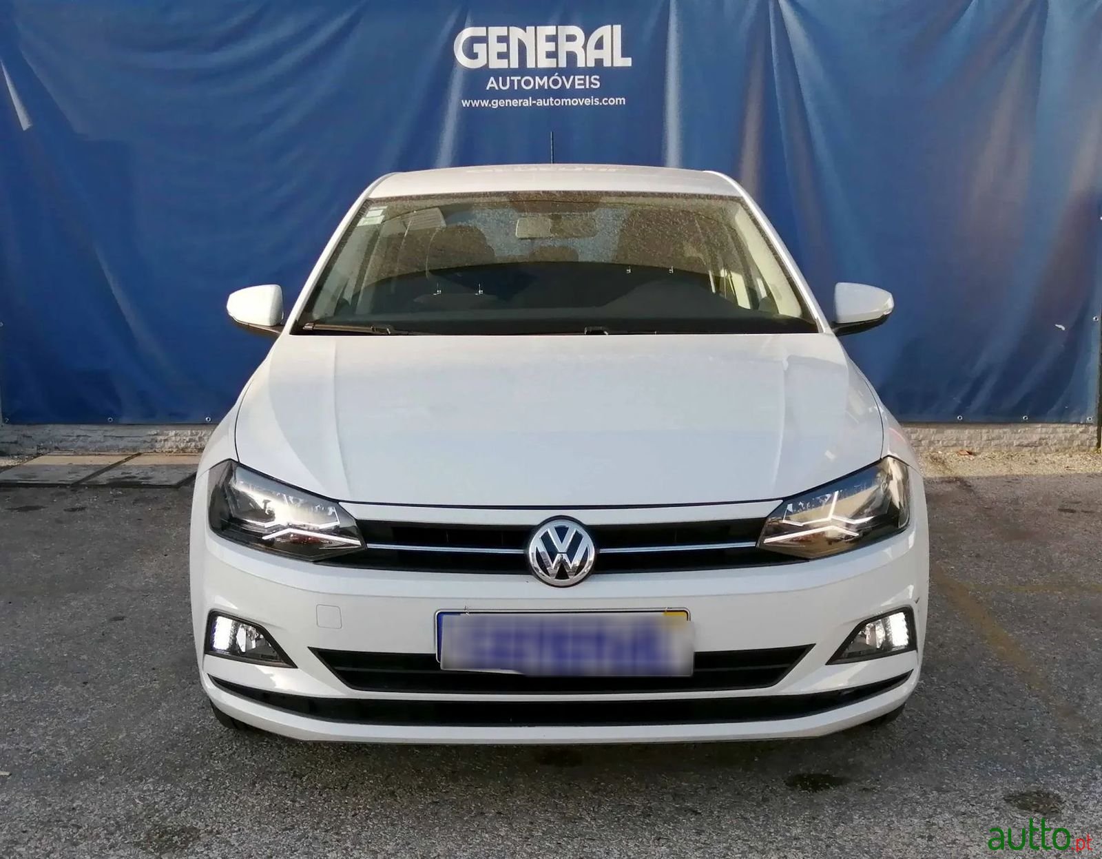 2019' Volkswagen Polo photo #2