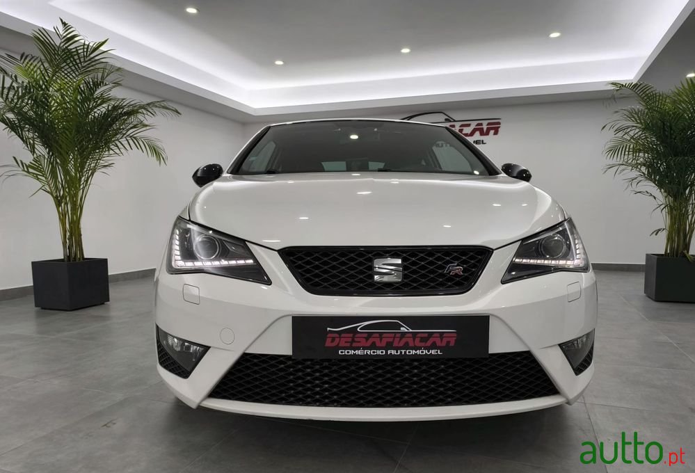 2015' SEAT Ibiza Sc 1.2 Tsi Fr photo #2
