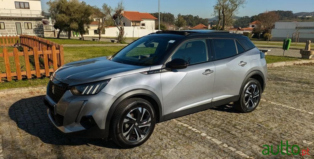 2020' Peugeot 2008 1.5 Bluehdi Gt photo #3
