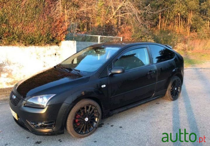 2005' Ford Focus photo #1